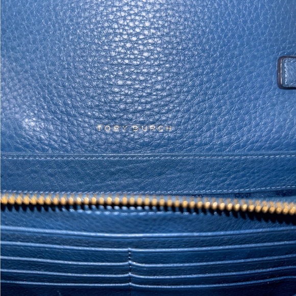 Tory Burch Navy Crossbody Bag - Picture 4 of 7